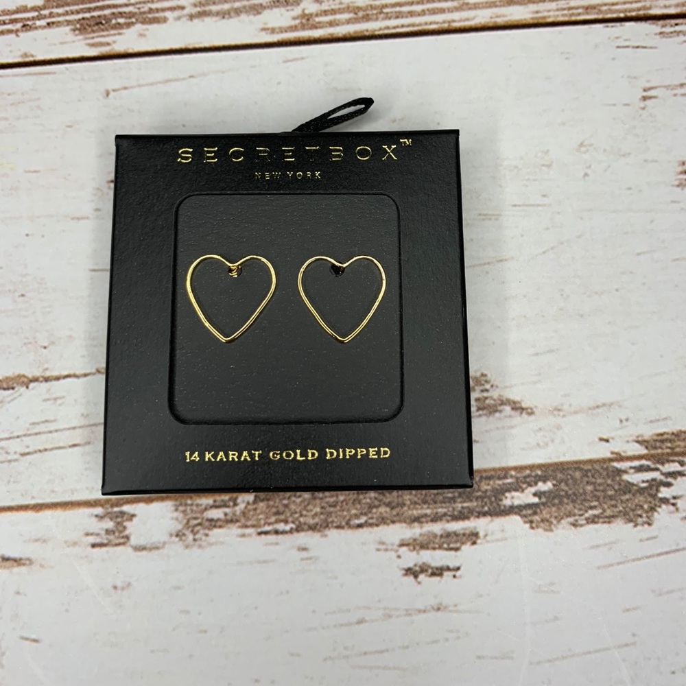 ❤️Gold Heart Hollow Studs-14k gold dipped